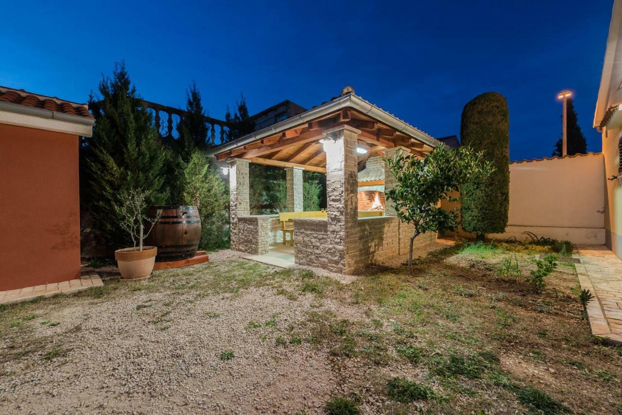 Holiday House Lavanda Vrsi Esterno foto